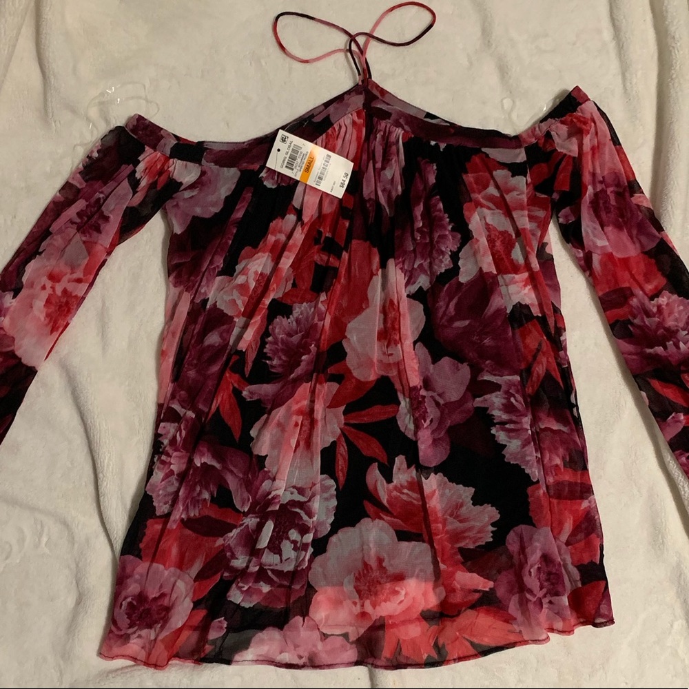 Ladies off the shoulder floral top